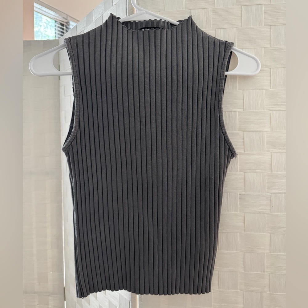 BDG Gray Ribbed Mock Neck Sleeveless Top Fitted Knit Tank Small